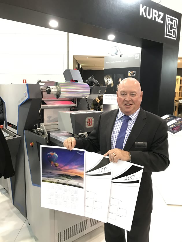 Kurz Australia MD Stephen Pratt demonstrates digital metallisation at PacPrint 2017.