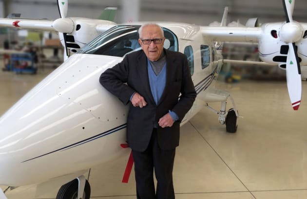 Tecnam doyen Prof. Luigi Pascale with one of his many inventions: the P2006T. (Tecnam)