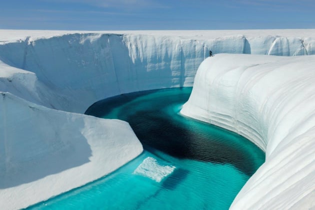 &copy; James Balog