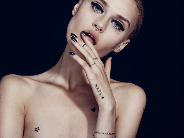 <p>Mastered With Val Garland. Personal shoot for my makeup artist, Isabella Schimid who is doing the Val Garland Mastered makeup coarse.<br />The brief was to shoot a campaign for Nars Makeup and only use one product for the look. Only eyeliner was used. <br />Hair &amp; Makeup: Isabella Schimid @ Union Management<br />Model: Nicole G @ Chic Management</p>
<p>&copy; Steven Popovich</p>