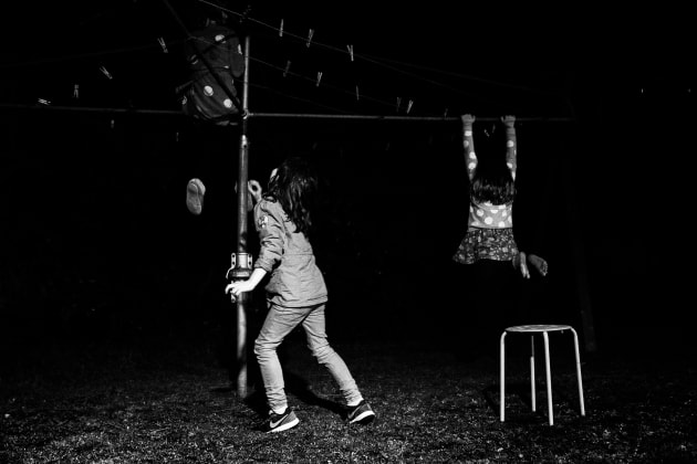 &copy; Rowena Meadows.