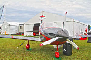 The Mooney M10 proof-of-concept mock-up at Sun 'n' Fun in April 2015. (Mooney International)