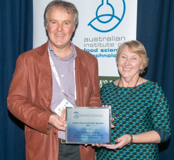 The Allergen Bureau's Tom Lewis and Robin Sherlock receive the award.