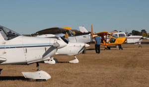 Thousands of private planes are flown safely across Australia every year. (Steve Hitchen)