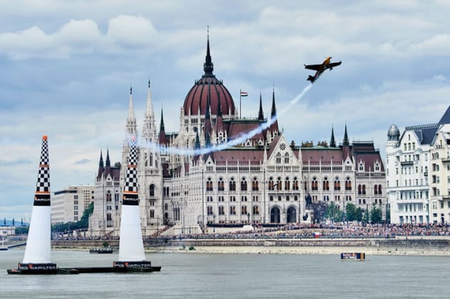 American Kirby Chambliss won his first Red Bull Air Race round for nine years at Budapest 2017. (Red Bull Content Pool / Pedrag Vuckovic)