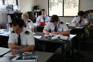 CASA is still dealing with issues over CASR Part 142 on integrated training. (Steve Hitchen)