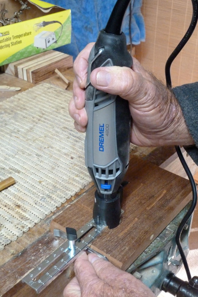 Guide in use.