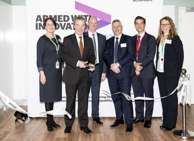 Belinda Duchnaj - Matthew Gollings, Bob Easton, John Vidas, and Wilhelmina van Beers of Accenture with Minister Pyne. Credit: Accenture