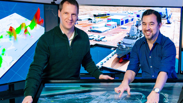 University of South Australia (UniSA) researchers showcase their Data Visualisation technology at one of UniSA&rsquo;s key research innovation hubs.
Credit: UniSA