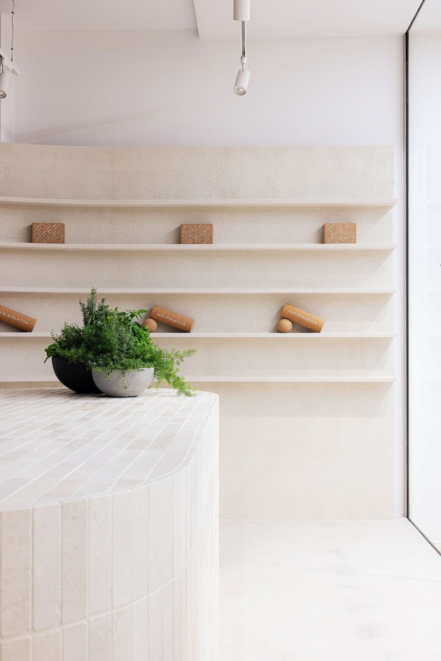 Aje Athletica Indooroopilly - Image by: Morgan Westman