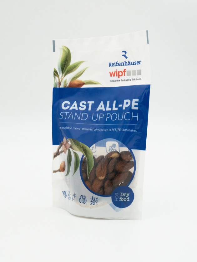 The PP or PE monofilm becomes stiffer through the stretching process, so that PET film can be replaced in the packaging. This means that the end product is fully recyclable.