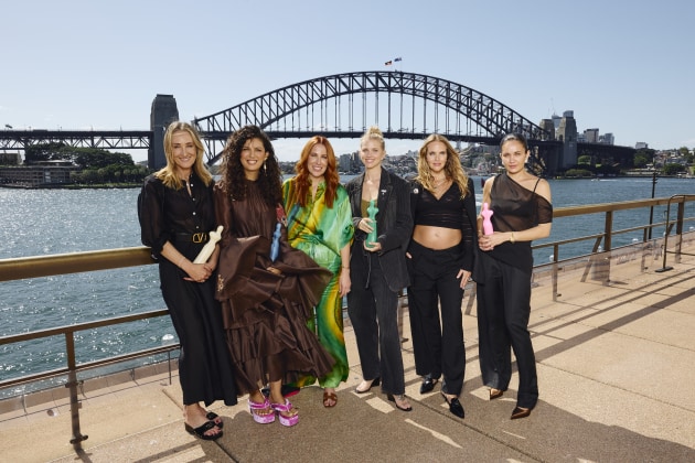 L-R: Andie Halas, Lesleigh Jermanus, Natalie Xenita, Laura May, Hannah Stenmark, Gabriella Pereira.
