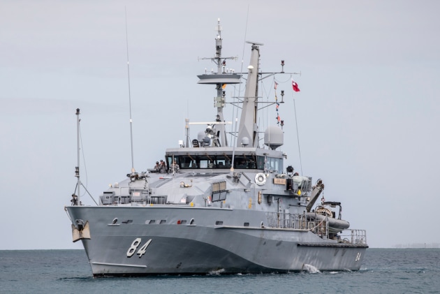 HMAS Armidale&rsquo;s sister ship, HMAS Larrakia.
Defence
