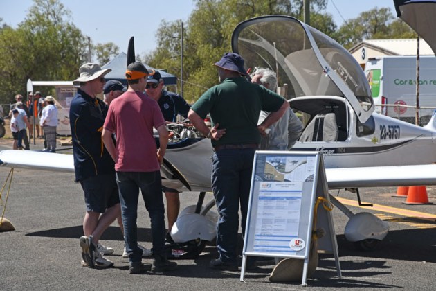 The Czech-built Viper LSA is new to Australia and many found it very interesting. (Steve Hitchen)