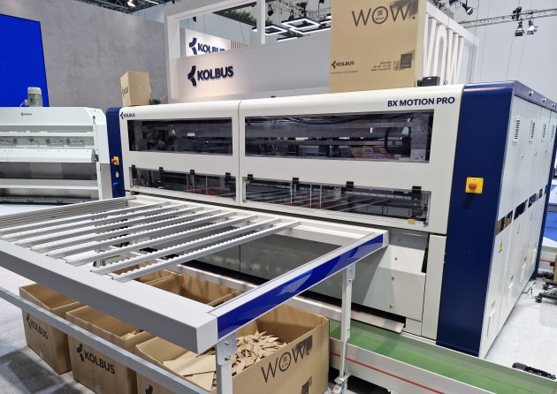 Automated custom boxes: Kolbus