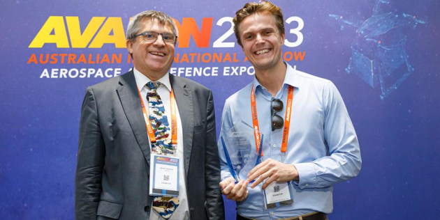 Innovation Pitchfest judge Geoff Thomas with Best Aerospace Innovation winner, Mr Henry Bilinsky, MicroTau. (Credit: AMDA Foundation)