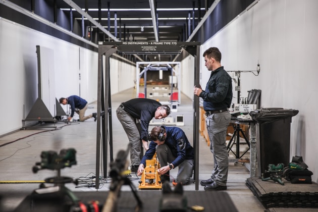 NIOA&rsquo;s weapons experts and engineers set up the new ballistics testing equipment.
Credit: NIOA