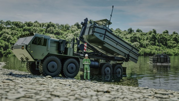MMT&rsquo;s patented Tactical Bridge Adaptor Pallet with Birdon's Bridge Erection Boat.

Credit: Birdon
