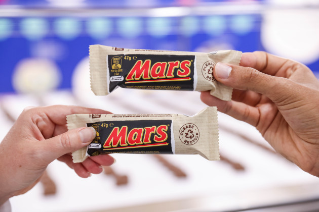 PIDA 2024 Finalist Food Packaging Design: Bars to Paper Wrap: Mars Wrigley