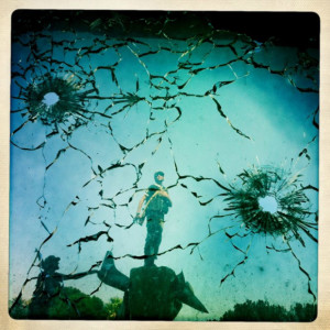 iLibya 2, Uprising by iPhone. Ohoto by Ben Lowy.