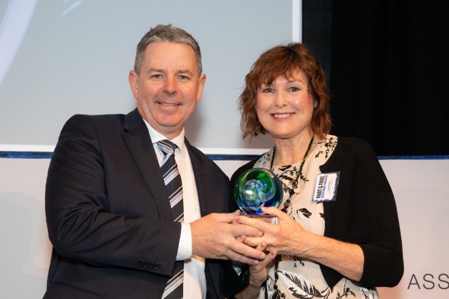 Best Customer Experience sponsored by Collision Repair Expo presented to Wayne Phipps Smash Repairs by Stuart Charity.