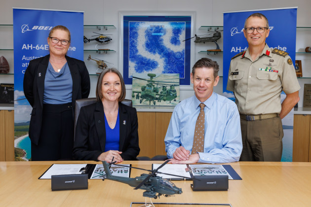 L-R:  Boeing Defence Australia&rsquo;s Sustainment Operations Director Naomi Smith; Boeing Phantom Works Global Director and Boeing Defence Australia Board Director Emily Hughes; MAJGEN Jeremy King; and BRIG Andy Thomas, Director General Army Aviation Systems Branch sign the Apache Initial Support Contract in Brisbane.
Credit: Boeing