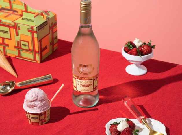 Brown Brothers have teamed up with Gelato Messina for the second consecutive year, now creating a limited edition wine using Messinaʼs Strawberries & Cream flavour as inspiration.