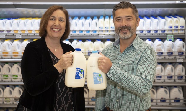 Carolyn Mortland, head of sustainability, Fonterra, and Chris Anderson, merchandise manager chilled beverages, Foodstuffs North Island.