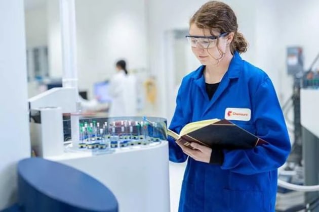 Inside a Chemours lab.