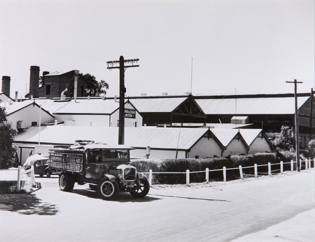 Coopers' Leabrook Brewery, c1948.