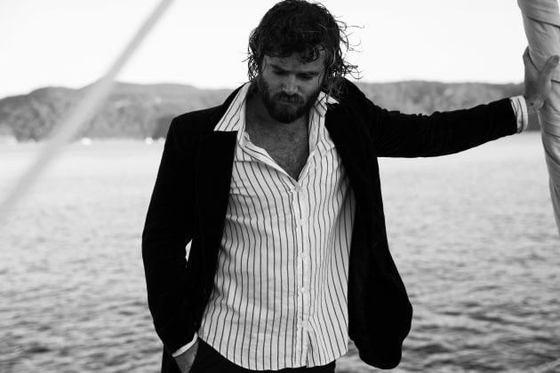 Coopers Brewery and Angus Stone are collaborating for the launch of its Pacific Pale Ale.