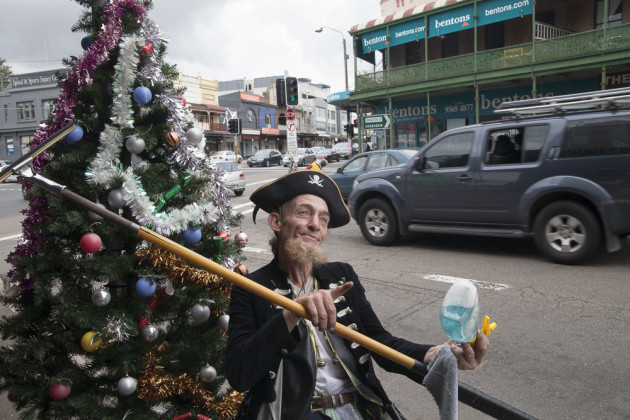 Maurice, Annandale - Maurice washing windows at the junction of Johnston Street and Parramatta Road, Annandale. &copy; Lyndal Irons.