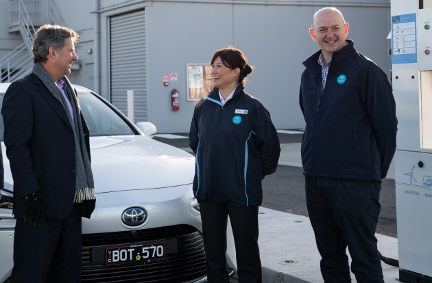 L to R: Larry Marshall, Dr Vicky Au, Ed Husic
