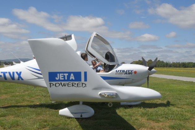 Diamond has been producing their aircraft with Austro diesel options for several years, and now is aiming to introduce SAF capability. (Steve Hitchen)