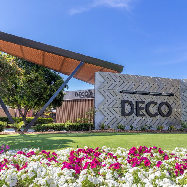 (DECO)