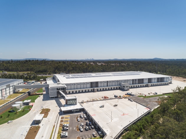 At three times the size Suncorp Stadium&rsquo;s field (42,000 square metres) and $184 million, Woolworths latest distribution centre in Heathwood, Queensland, is setting new supply chain and sustainability standards.