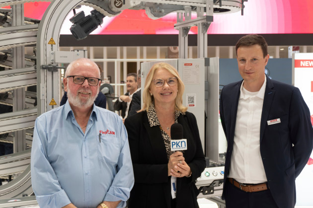 Brian Gilmore from FlexCAM Australia, Lindy Hughson, and Stefan von Westberg from Flexlink.