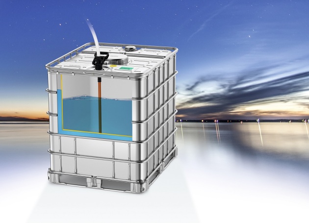 The Ecobulk SX-D with its double-hull construction and closed discharge system contributes significantly to risk minimisation. 
Photo: SCH&Uuml;TZ