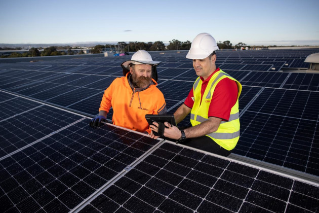 Coles has installed 4200 solar panels on its Edinburgh Parks DC, reducing reliance on grid electricity by 30 per cent. Image: Coles Group