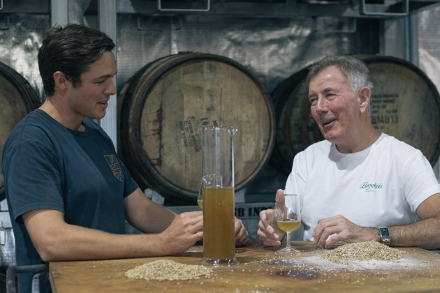 Leading whisky distillery Jim McEwan took Cape Byron Distillery co-founder and distiller Eddie Brook under his wing to develop its single malt whisky.