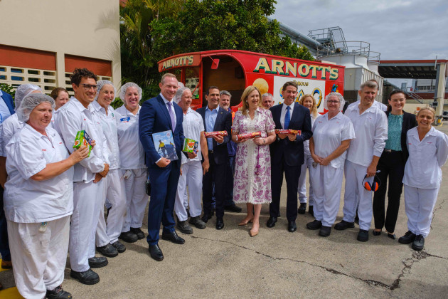 Biscuit and snack food company The Arnott&rsquo;s Group has signed an eight-year clean energy deal with the publicly owned Stanwell Corporation.
The Virginia factory team with (l-r) Energy minister Mick de Brenni, Arnott&rsquo;s Group CEO George Zoghbi, Premier Annastacia Palaszczuk, Treasurer and trade minister Cameron Dick