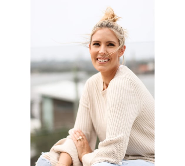 Elle Halliwell is a motivational speaker, MC, health coach and author.