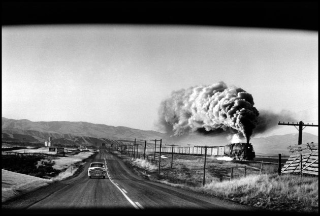 &copy; Elliott Erwitt / Magnum Photos.