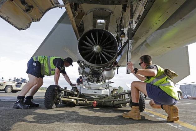 Aircraft Technicians from RAAF&rsquo;s No. 1 Squadron guide an F414 engine into position for an engine swap on a F/A-18F Super Hornet.
Defence