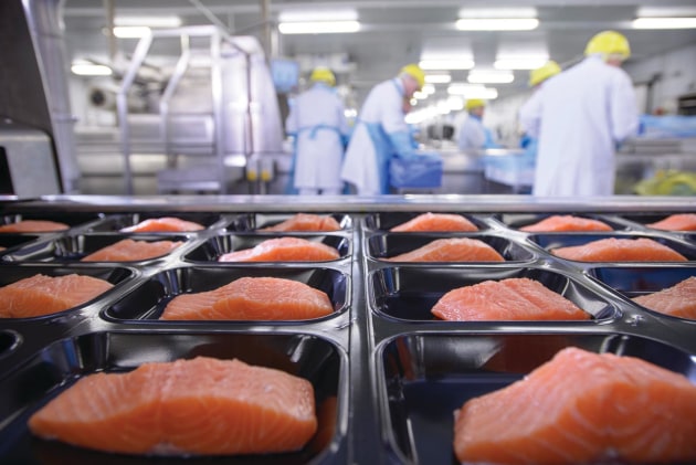 Food Standards Australia New Zealand (FSANZ) is seeking public comment on proposed new food safety management standards for food service and retail businesses.
