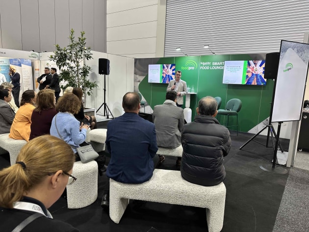 Brad Yager from Scheider Electric talking about addressing market demand for food and beverage insights at foodpro 2023.