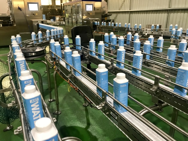 The Tetra Top packaging line has a capacity of 9000 bottles per hour.
[Image: PKN]