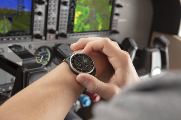 Garmin's new D2 Air slimline pilot watch. (Garmin)