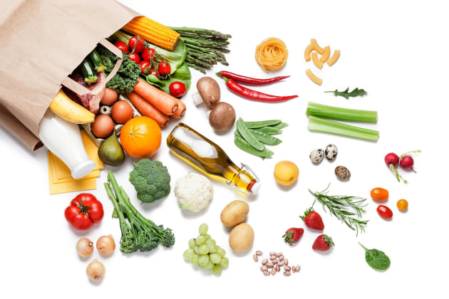 A food and beverage industry roundtable is being held tomorrow (8 April) in Alice Springs, bringing together freight and grocery stakeholder companies to discuss food pricing and insecurity in remote Australia.
Source: Getty Images
