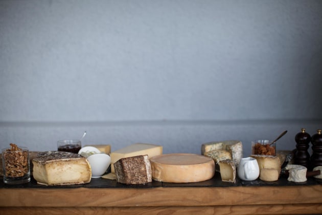 French cheese manufacturer, Bel Groupe, has partnered with an alternative protein biotech company, Standing Ovation, to introduce an innovative precision fermentation process enabling valorisation of dairy effluents such as whey into casein proteins.
Source: Getty Images